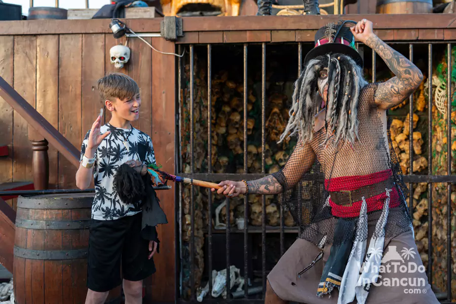 image of Jolly Roger Pirate Show Cancun