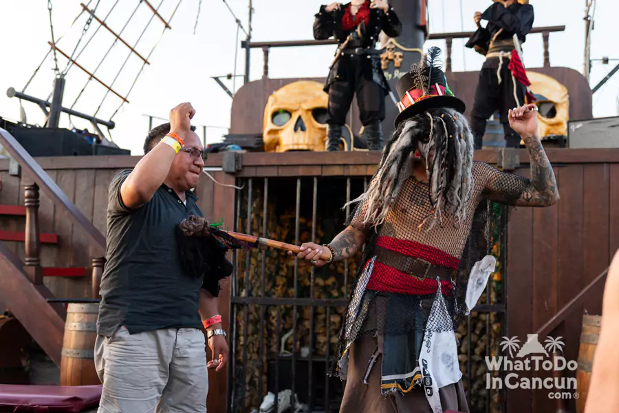 image of Jolly Roger Pirate Show Cancun